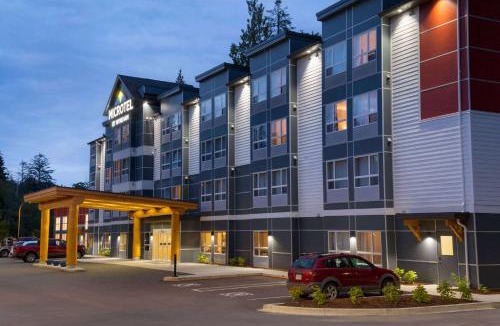 North Oyster Hotel | Microtel Inn & Suites by Wyndham Oyster Bay Ladysmith