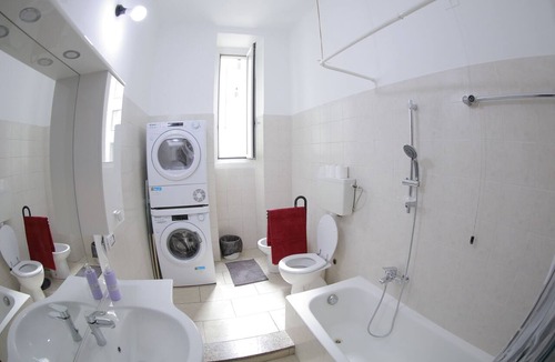 Ponte Seveso Apartment | Milan Central Station Bliss: a few steps away from the Central Station