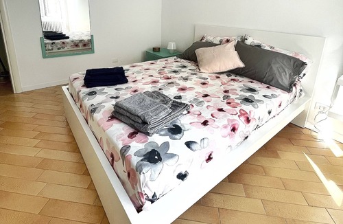 Central Station Apartment | Milan Gem: Cozy & Spacious Apartment - Fara1