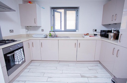 Northampton Apartment | Mills Apartment - Two bedroom en-suite apartment