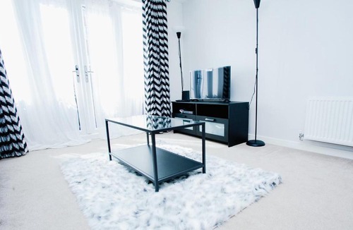 Northampton Apartment | Mills Apartment - Two bedroom en-suite apartment