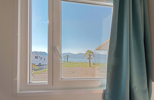 Ispra Apartment | Mobile Home 'Casa Mobile Standard 1' with Lake View, Wi-Fi and Air Conditioning
