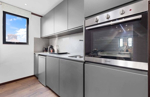 Golders Green Apartment | Modern 1 Bed Apt | WiFi | King Bed | Sleeps 2