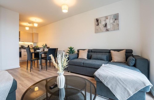 Wembley Central Apartment | Modern 1BR Wembley Stadium Flat - Sleeps 6