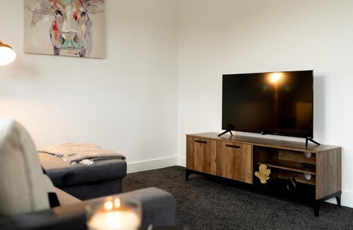 Oxford Apartment | Modern 2-Bed Apartment with Balcony, Close To Oxford City Centre With Free Parking