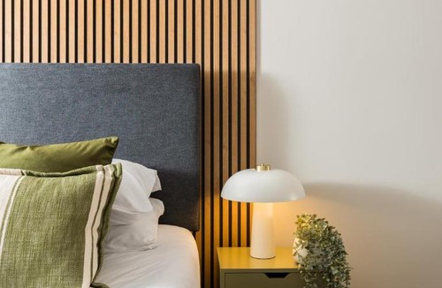 Leamington Spa Apartment | Modern 2-Bedroom Apartments with Free Parking in Leamington Spa