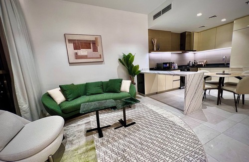Dubai Marina Apartment | Modern 2 BR Apartment with stunning Marina Views
