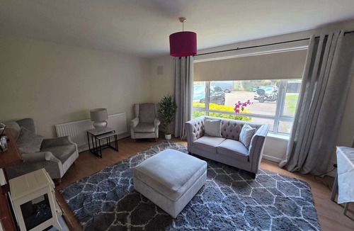Leyton Apartment | Modern 2BDR Flat Near Stratford and Central London