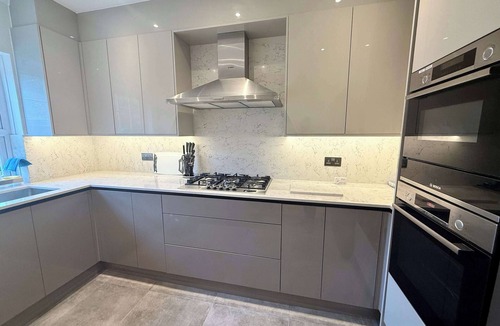 Farnham Common House | Modern 3‑Bed Nr Burnham & Farnham Common