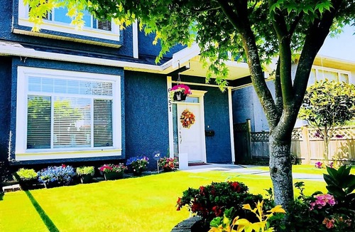 Fraserview House | Modern 3-bedroom home in Vancouver Central Near Airport
