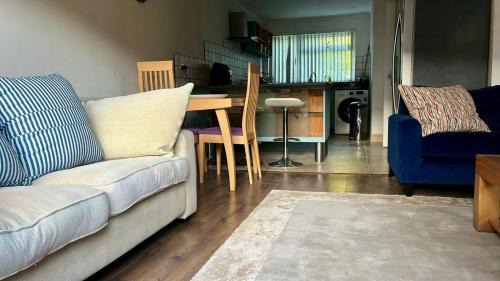 Birchanger House | Modern 3 bedroom spacious house in Bishops Stortford near Stansted
