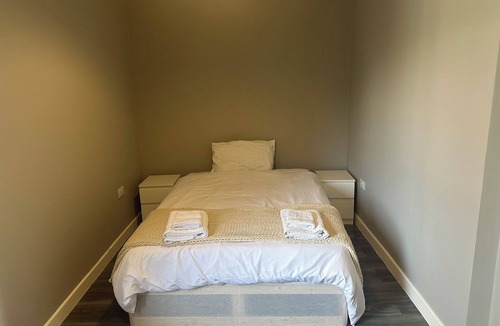 Plaistow Apartment | Modern 3 bedrooms apartment in Canning Town