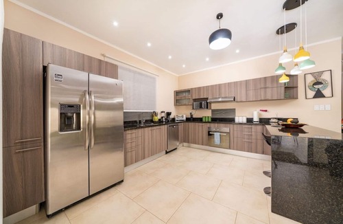 Potrero House | Modern 3Br, 2Ba Home, Private Pool, Walk To Beach