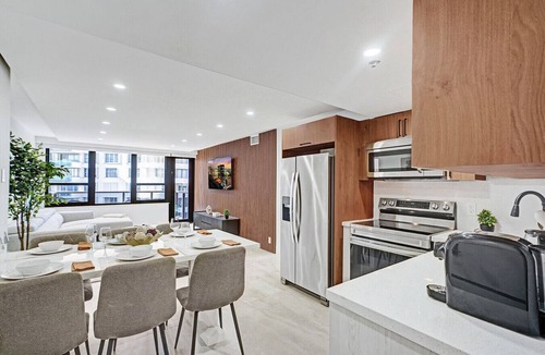 Mid Beach Apartment | Modern 4BR with Ocean Views | Pools & Direct Beach Access