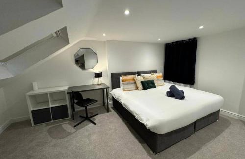 Canning Town North House | Modern 5 Bed near ExCel -Big Ben