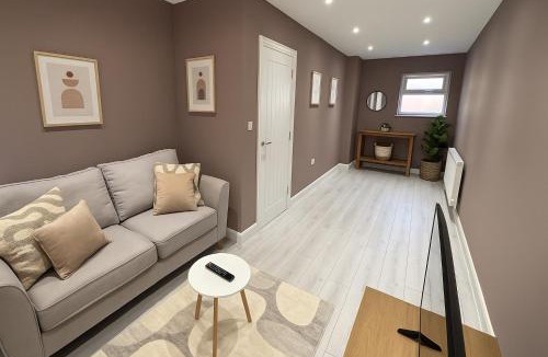 Northampton House | Modern 5 persons Home