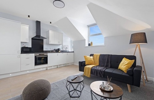 Mapperley Condo | Modern Apartment Double Room Free Parking Suite 10