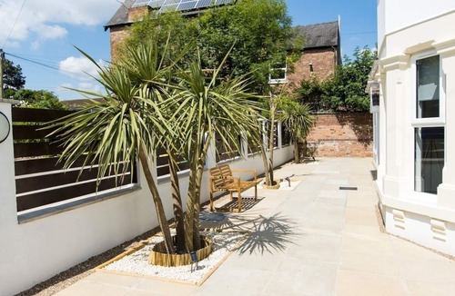 Mapperley Condo | Modern Apartment Free Parking |Double Room Suite 5