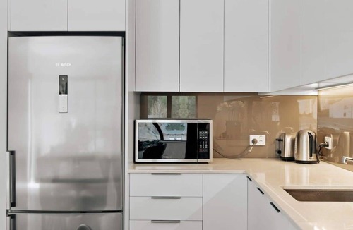 Arthur's Point Apartment | Modern Apartment Near Coronet Peak Skiing