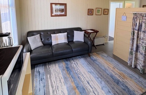 Pohara Cabin | Modern cabin at beautiful Pohara Beach