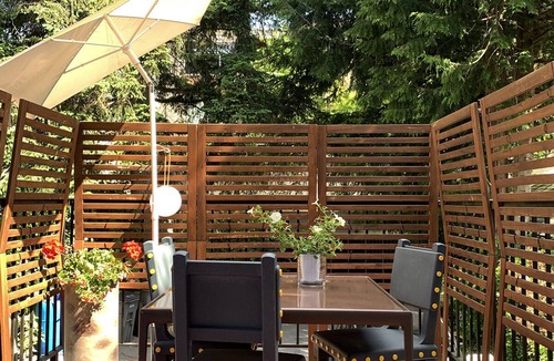 Kitsilano House | Modern Comfort Home at Kitsilano, Vancouver. Free Parking.