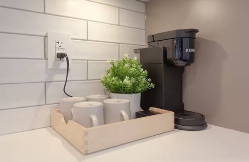 Kelowna Central Business District Condo | Modern Condo Downtown