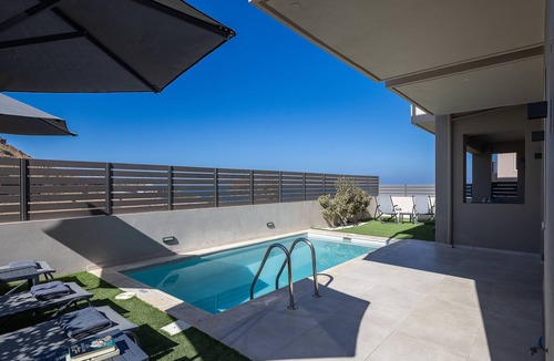 Panormos Villa | Modern facilities, walking distance to the beach!