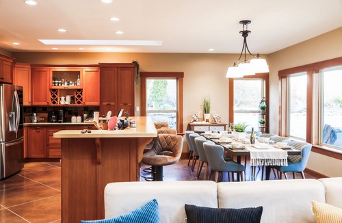 Central Saanich Other | Modern Farmhouse (Lower Floor only) with Hot Tub and Games Room
