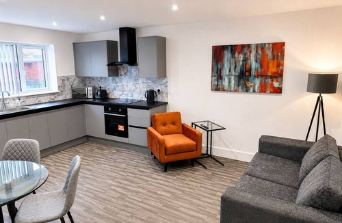 Long Eaton Apartment | Modern Flat Close to EMA Airport 3