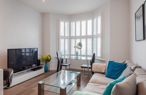 Kilburn Apartment | Modern high spec flat for 4 in West Hampstead