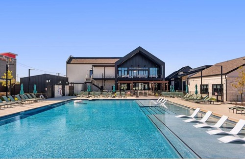 Pflugerville Apartment | Modern Living 1B 1B Steps from Shops, Dining Fun