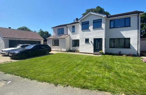 Stansted Apartment | Modern Luxury 1 bed apartment with parking near Stansted Airport