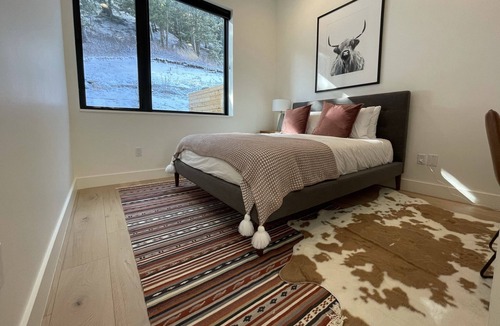 Eagle-Vail House | Modern Luxury Mountain Escape - Newly Built