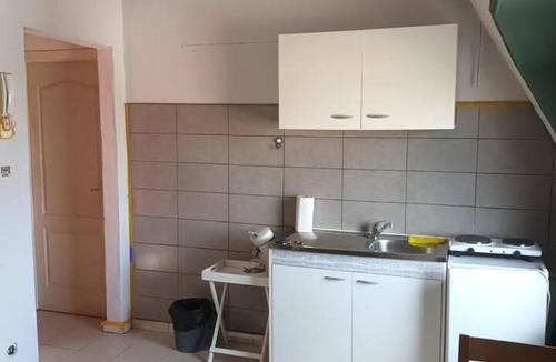 Saint-Nicolas Apartment | Modern studio in Saint-Nicolas, 35m², city view, parking