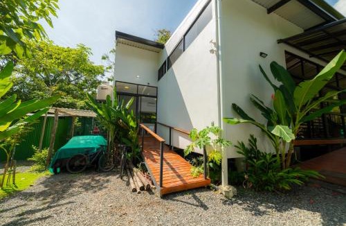 Manzanillo Apartment | Modern studio near Santa Teresa beach
