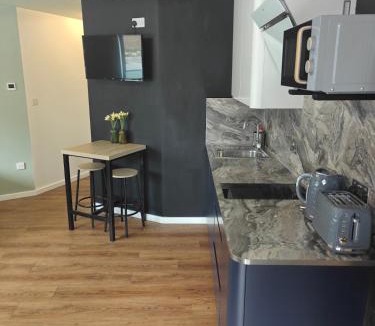 Hove Apartment | Modern & Stylish Private Retreat