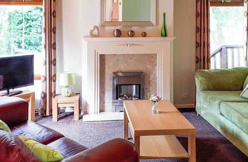 Langworth Ski Chalet | Modern two bedroom lodge, one double and one twin with en suite shower.