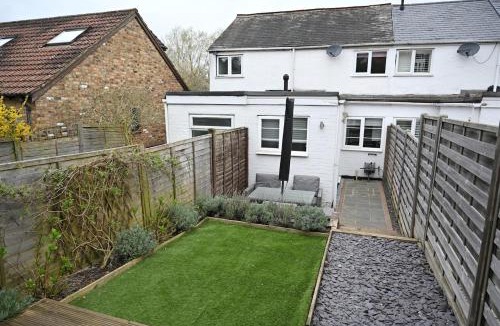 Hatfield Apartment | Modernised Cottage in Hatfield close by University