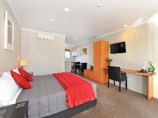 Takaka Hotel | Mohua Motels