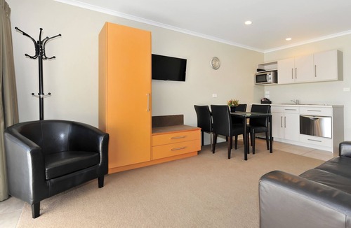 Takaka Hotel | Mohua Motels
