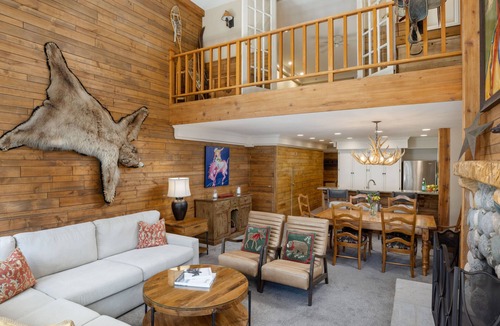 Vail Condo | Montaneros - Prime Vail Village Retreat, Walk to Gondola, Hot Tub