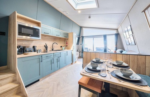 Great Houghton Cottage | Moonlit Skylight - Billing Aquadrome