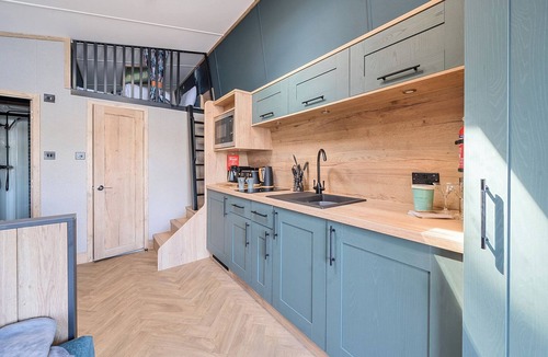 Great Houghton Cottage | Moonlit Skylight - Billing Aquadrome