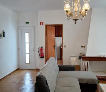 Vieira de Leiria House | Moradia Maria Do Ceu