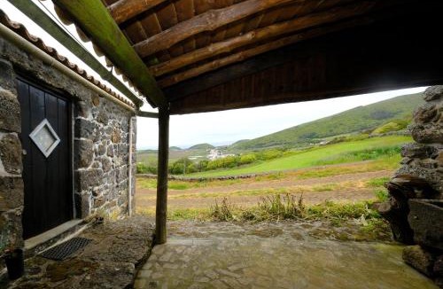 Santa Cruz da Graciosa House | Mountain Hideaway