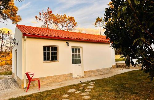 Evora de Alcobaca House | Mountain View 2 Bedroom Chalet