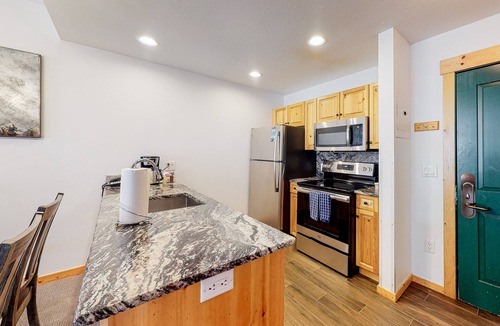 Copper Mountain Village Condo | Mountain-view condo with balcony, WiFi, W/D, fireplace, hot tub & sauna