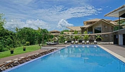 Puerto Carrillo Hotel | Nammbú Beach Front Bungalows