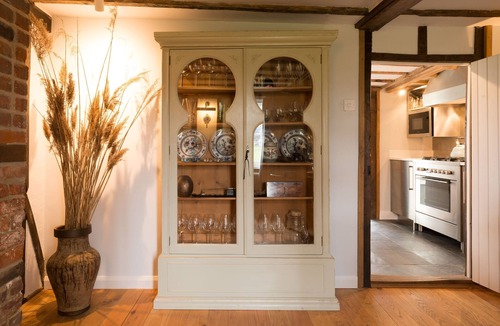 Beckingham Cottage | Navigation Cottage - Elegant luxury in a beautiful cottage beside a historic Sea Lock, Nature Reserv