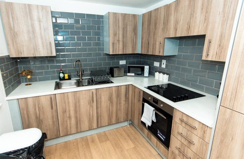 Coventry Apartment | Nay Apartment - Two Bedroom Apartment within 15mins walk to Coventry City Centre